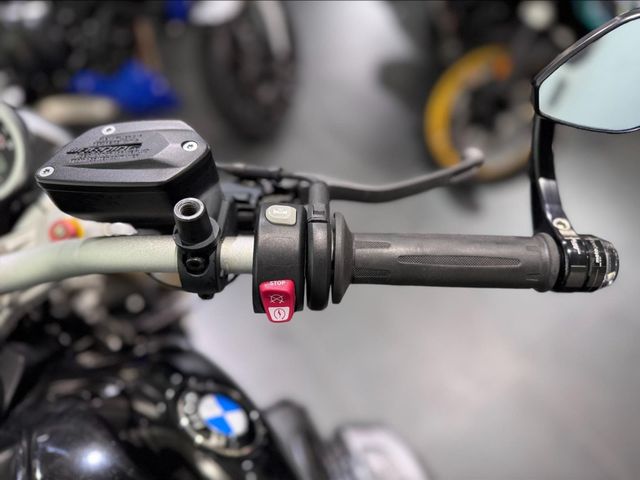 bmw - r-nine-t