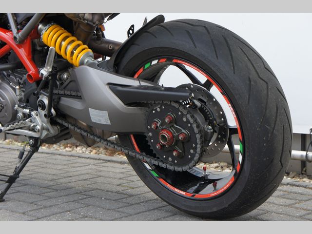ducati - hypermotard-950