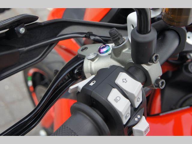 ducati - hypermotard-950