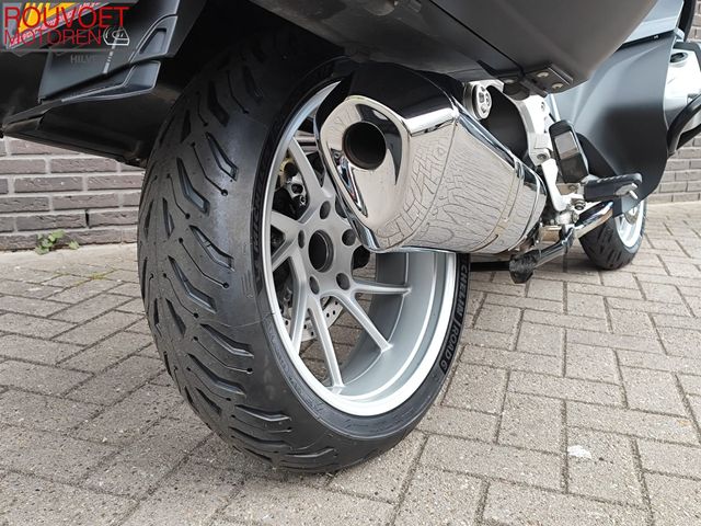 bmw - r-1250-rt