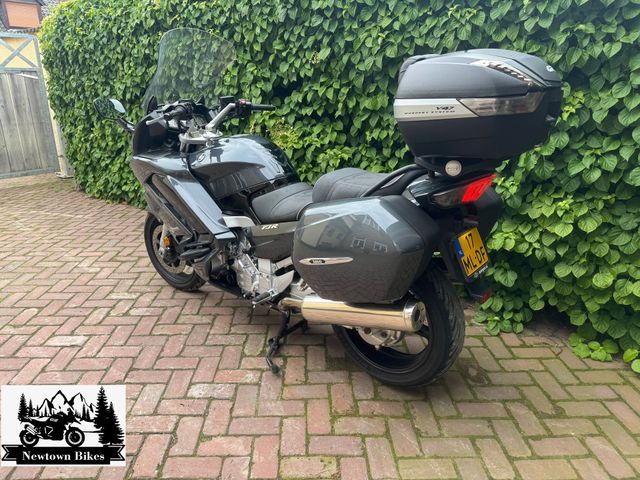 yamaha - fjr-1300