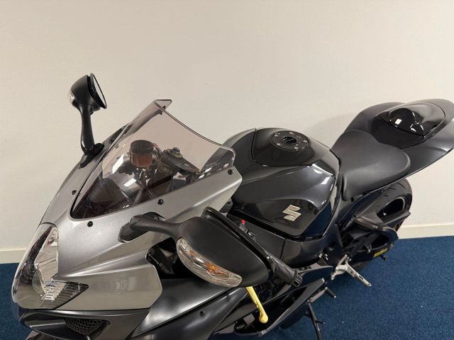 suzuki - gsx-r-750