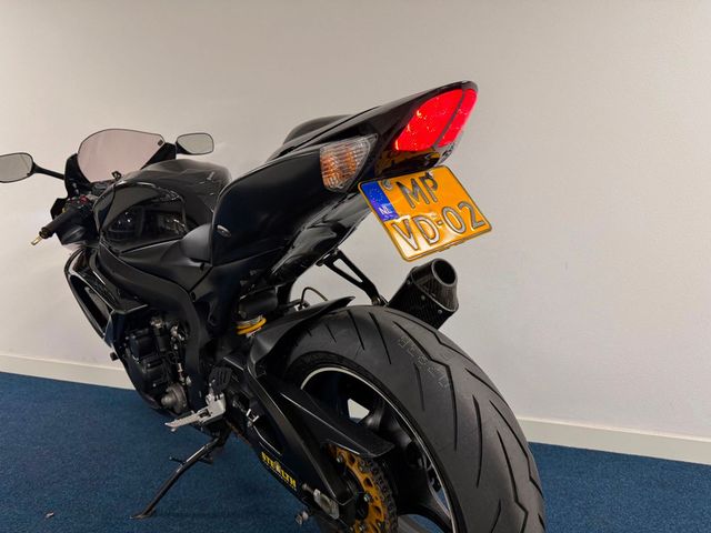 suzuki - gsx-r-750