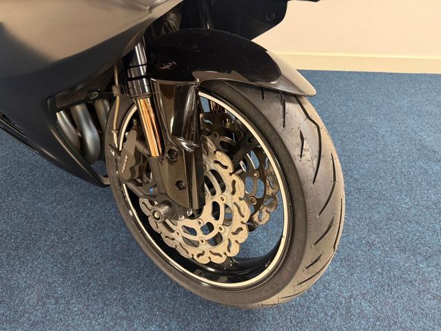 suzuki - gsx-r-750