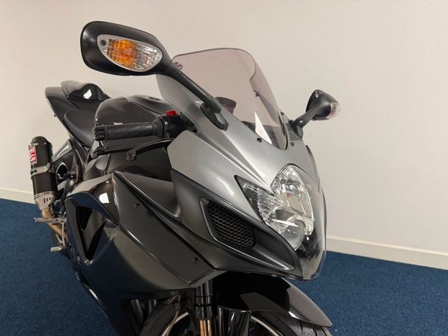 suzuki - gsx-r-750