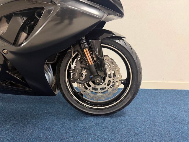 suzuki - gsx-r-750
