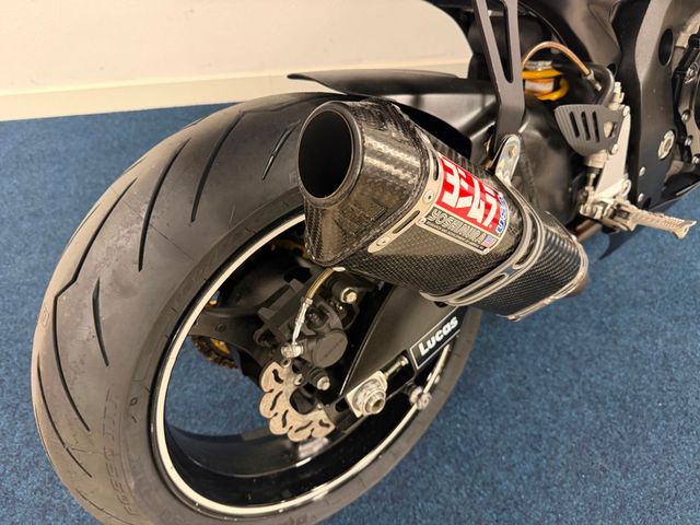 suzuki - gsx-r-750