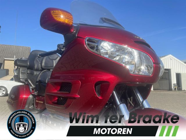 honda - gl-1800-goldwing-c-abs
