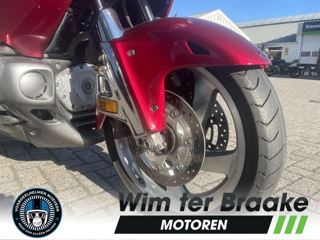 honda - gl-1800-goldwing-c-abs