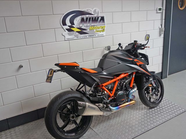 ktm - 1390-super-duke-r-evo
