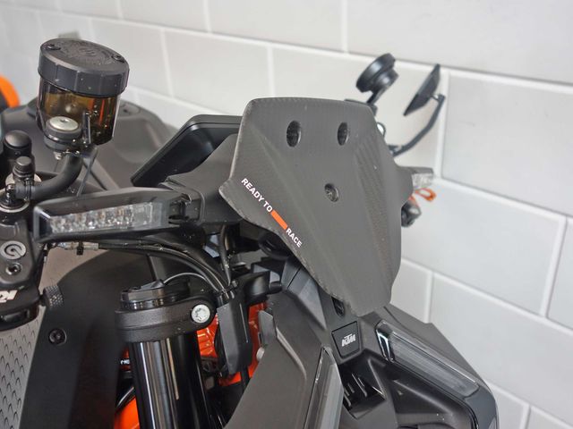 ktm - 1390-super-duke-r-evo