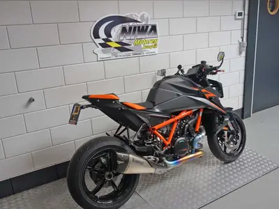 KTM 1390 SUPER DUKE R EVO – foto 3