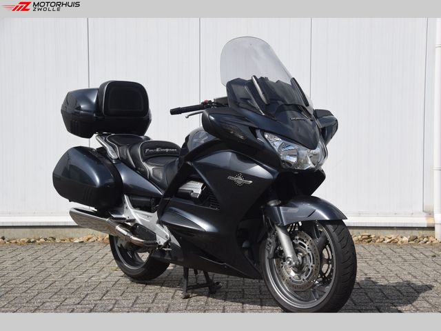 honda - st-1300-pan-european