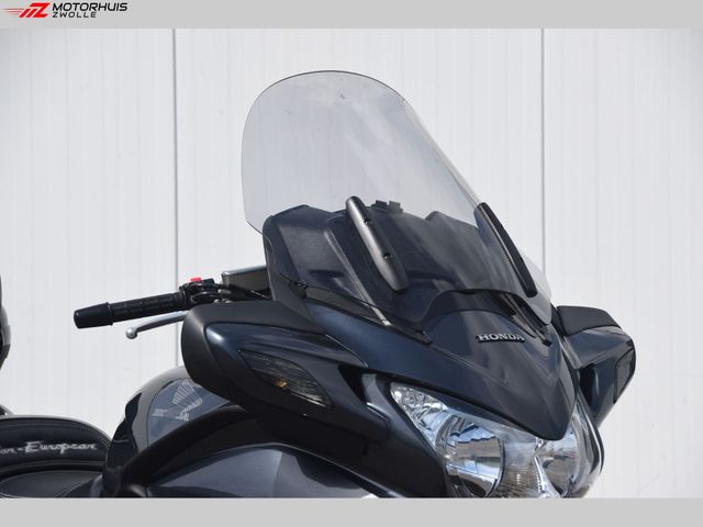 honda - st-1300-pan-european