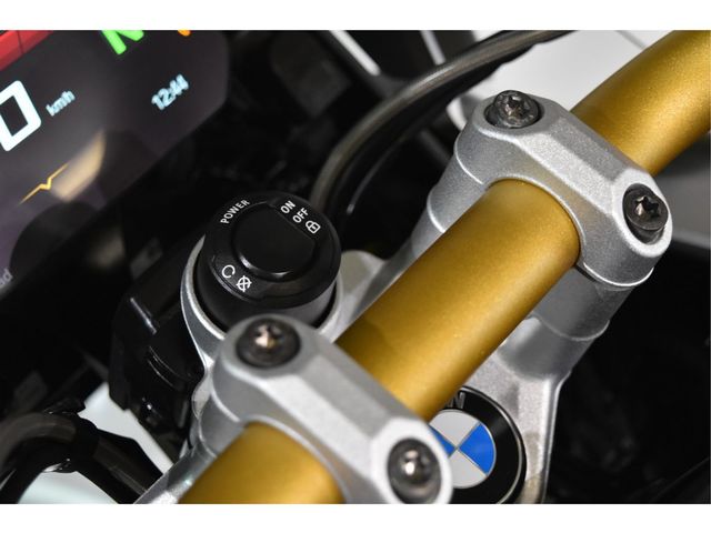 bmw - r-1250-gs-adventure