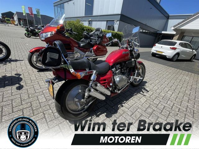 honda - vf-750-c-magna