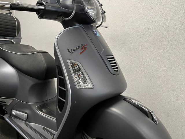 vespa - gts-300-super-sport