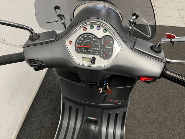 vespa - gts-300-super-sport