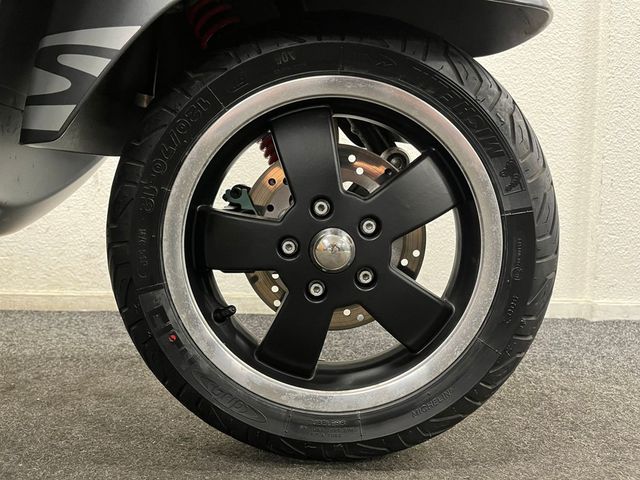 vespa - gts-300-super-sport