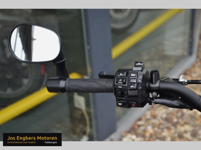 yamaha - xsr-900-abs