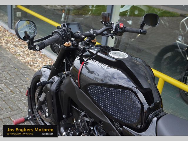 yamaha - xsr-900-abs