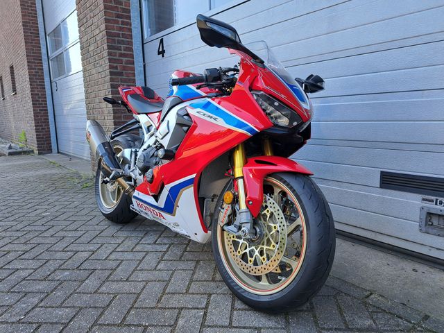 honda - cbr-1000-rr-fireblade-sp2