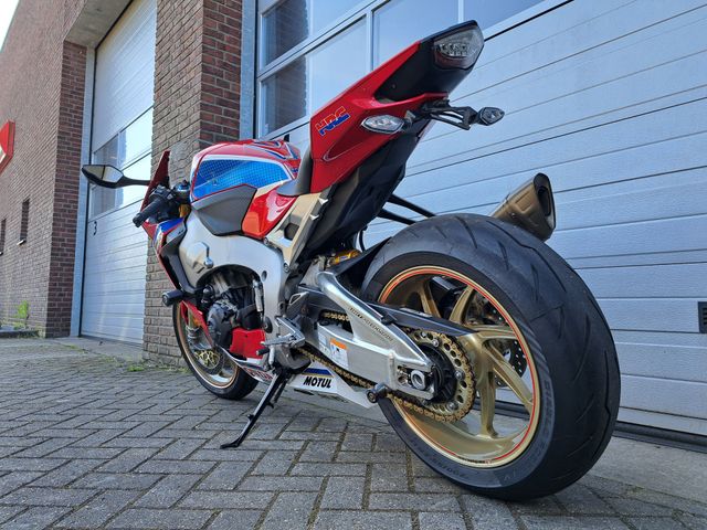 honda - cbr-1000-rr-fireblade-sp2