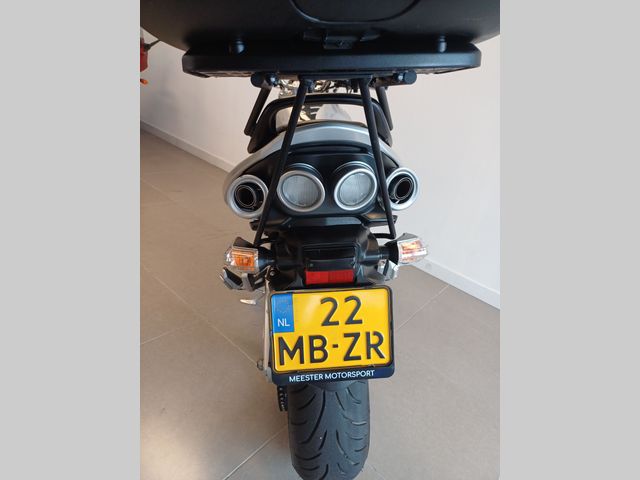 suzuki - gsr-600