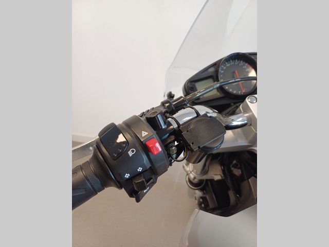 suzuki - gsr-600