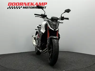 HONDA CB 750 HORNET – foto 4