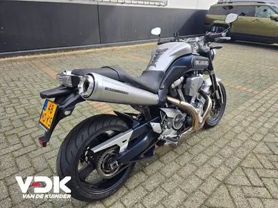 YAMAHA MT 01 – foto 4