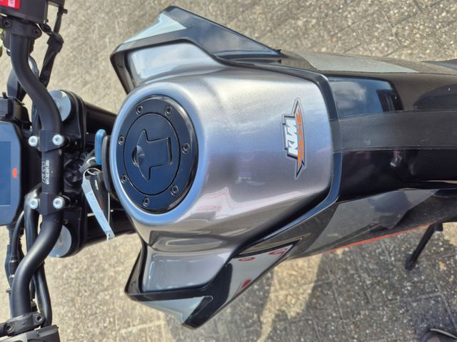 ktm - 790-duke