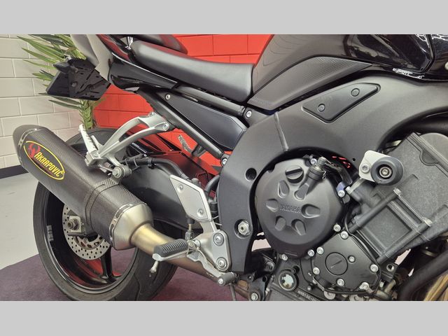 yamaha - fz-1