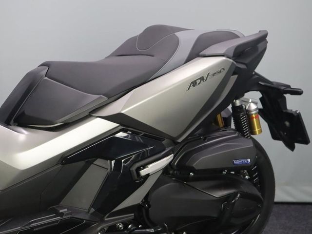 honda - adv-350