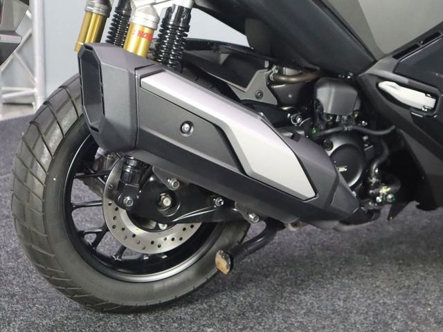 honda - adv-350