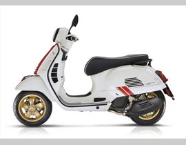Vespa GTS Super Racing Sixties 125 2022 nieuw