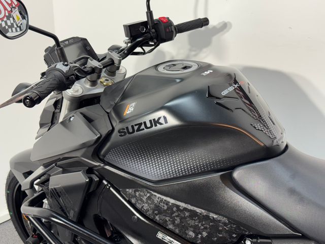 suzuki - gsx-s-950