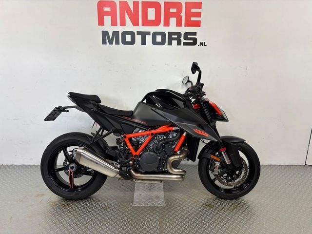 ktm - 1290-super-duke-r