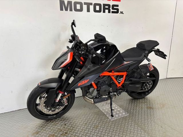 ktm - 1290-super-duke-r