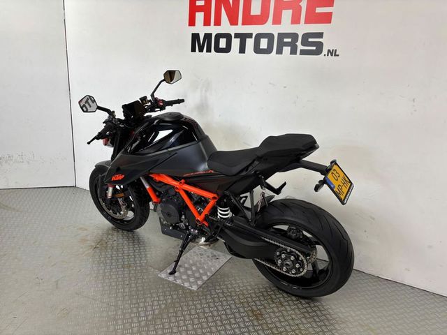 ktm - 1290-super-duke-r