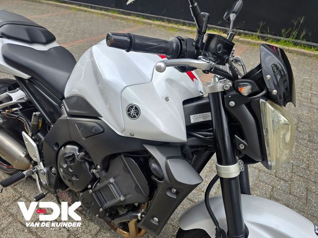 yamaha - fz-1