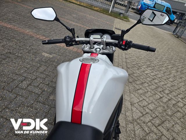 yamaha - fz-1