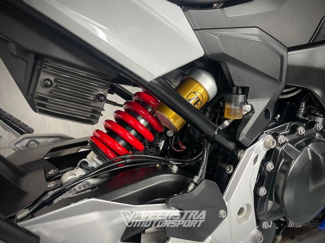 bmw - f-900-r