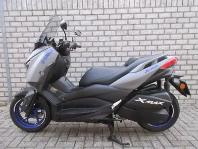 YAMAHA X MAX 300 ABS – foto 2