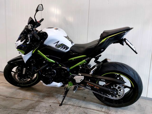 kawasaki - z900