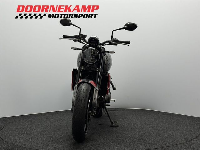 triumph - trident-660