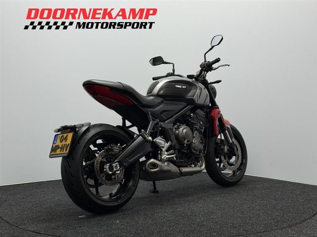 triumph - trident-660