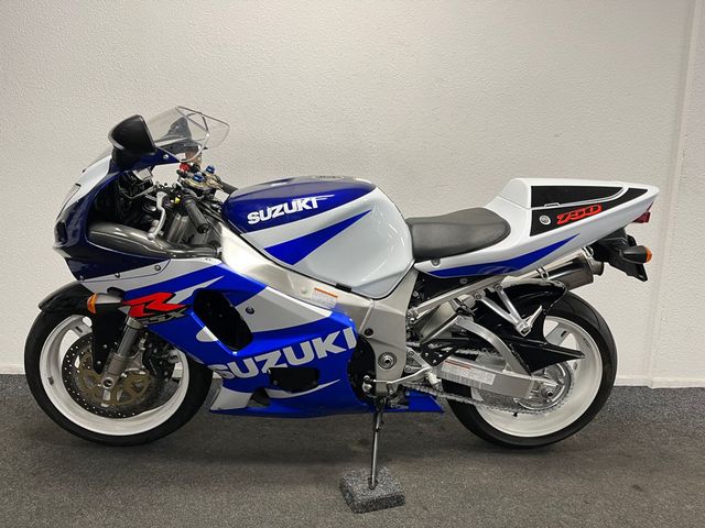 suzuki - gsx-r-750