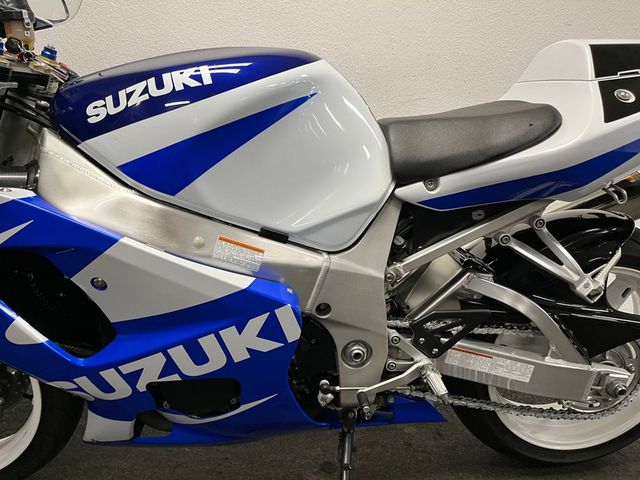 suzuki - gsx-r-750