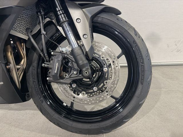 kawasaki - ninja-zx-4rr
